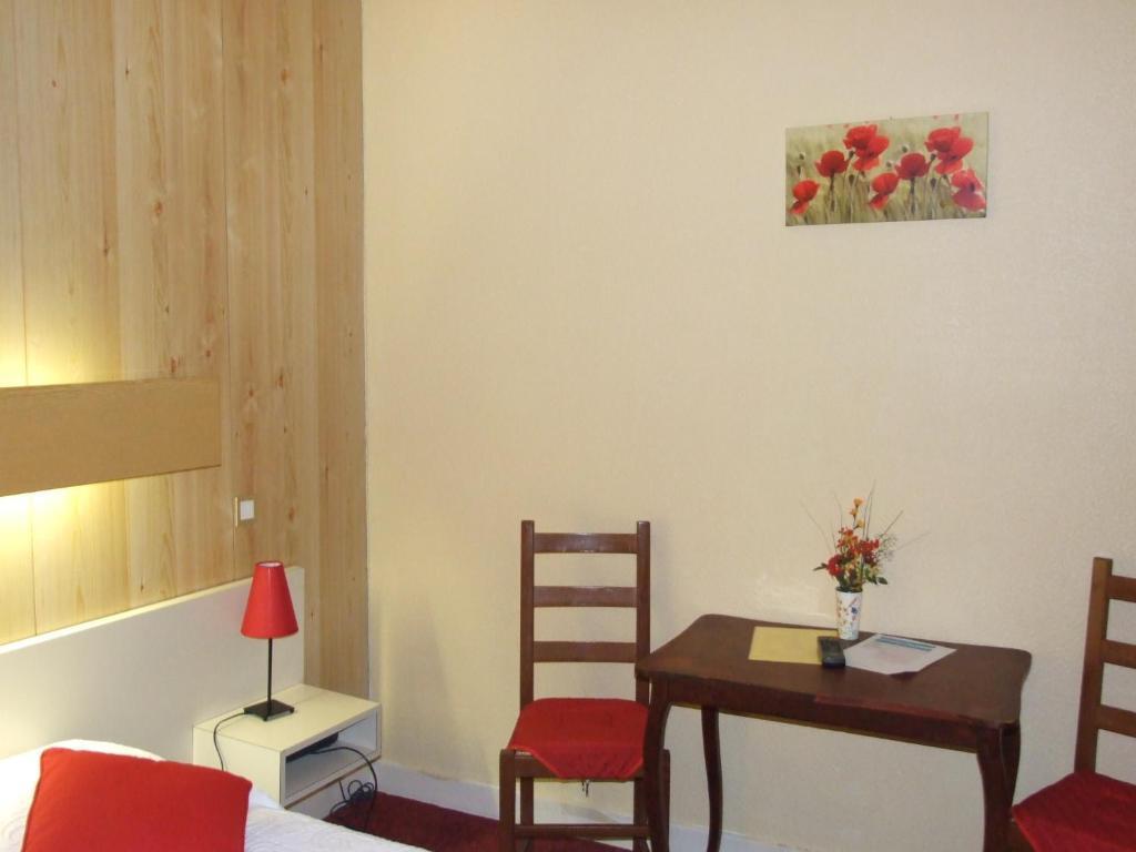 Logis Du Val D'aure Hotel