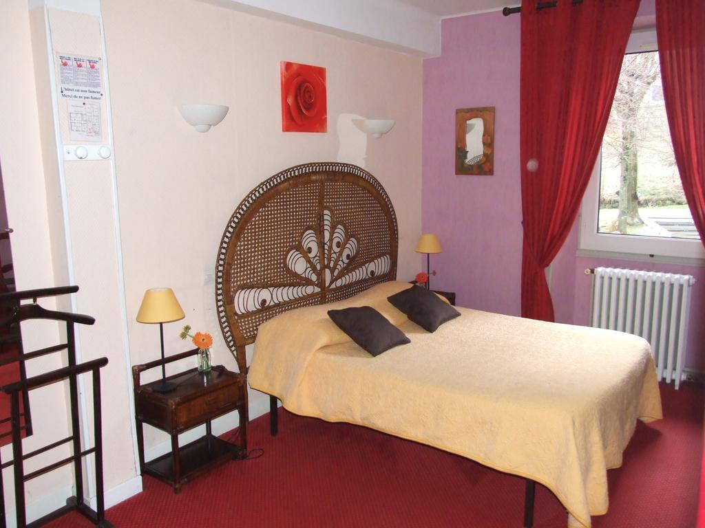 Logis Du Val D'aure Hotel 2*