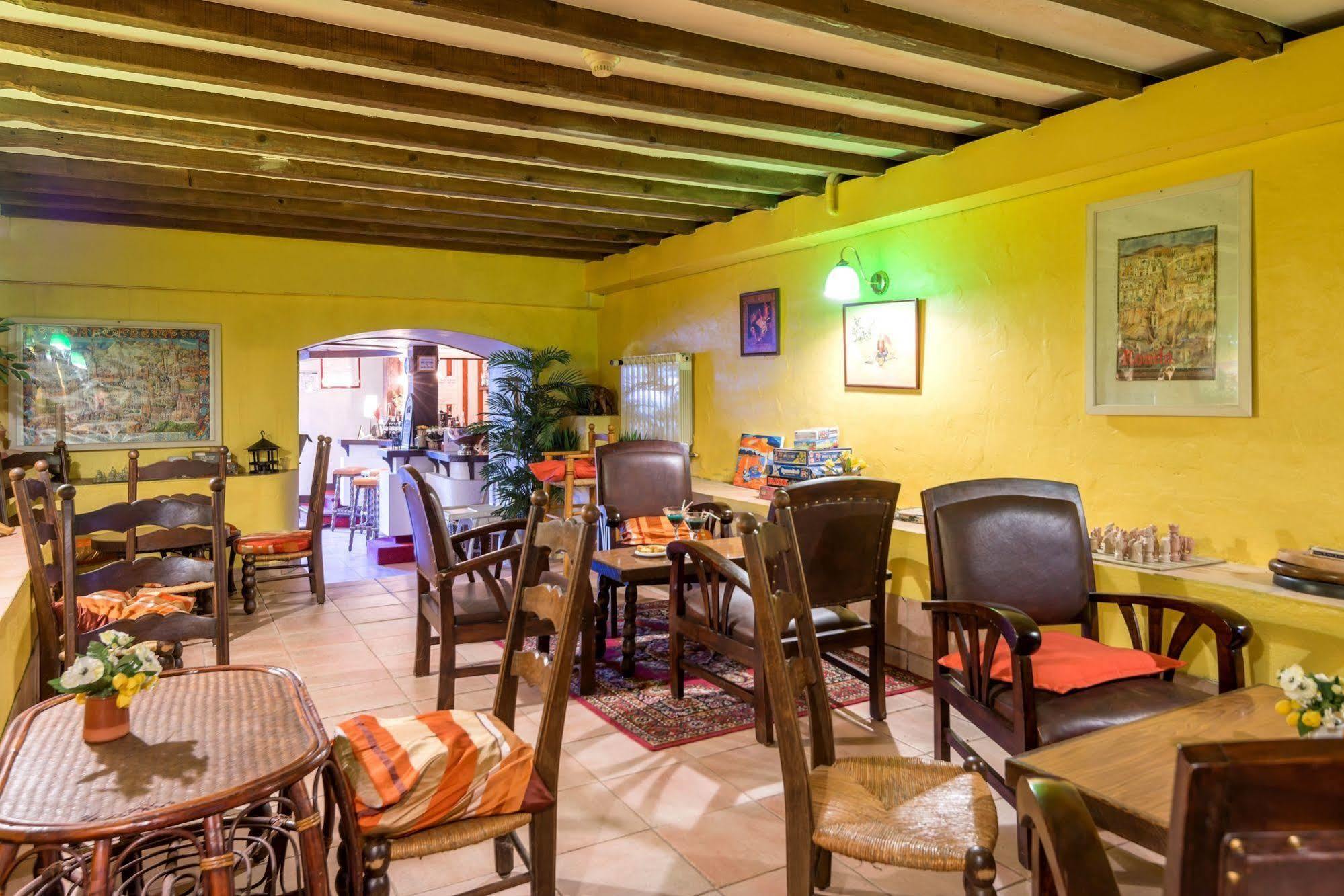 Logis Du Val D'aure Hotel 2*